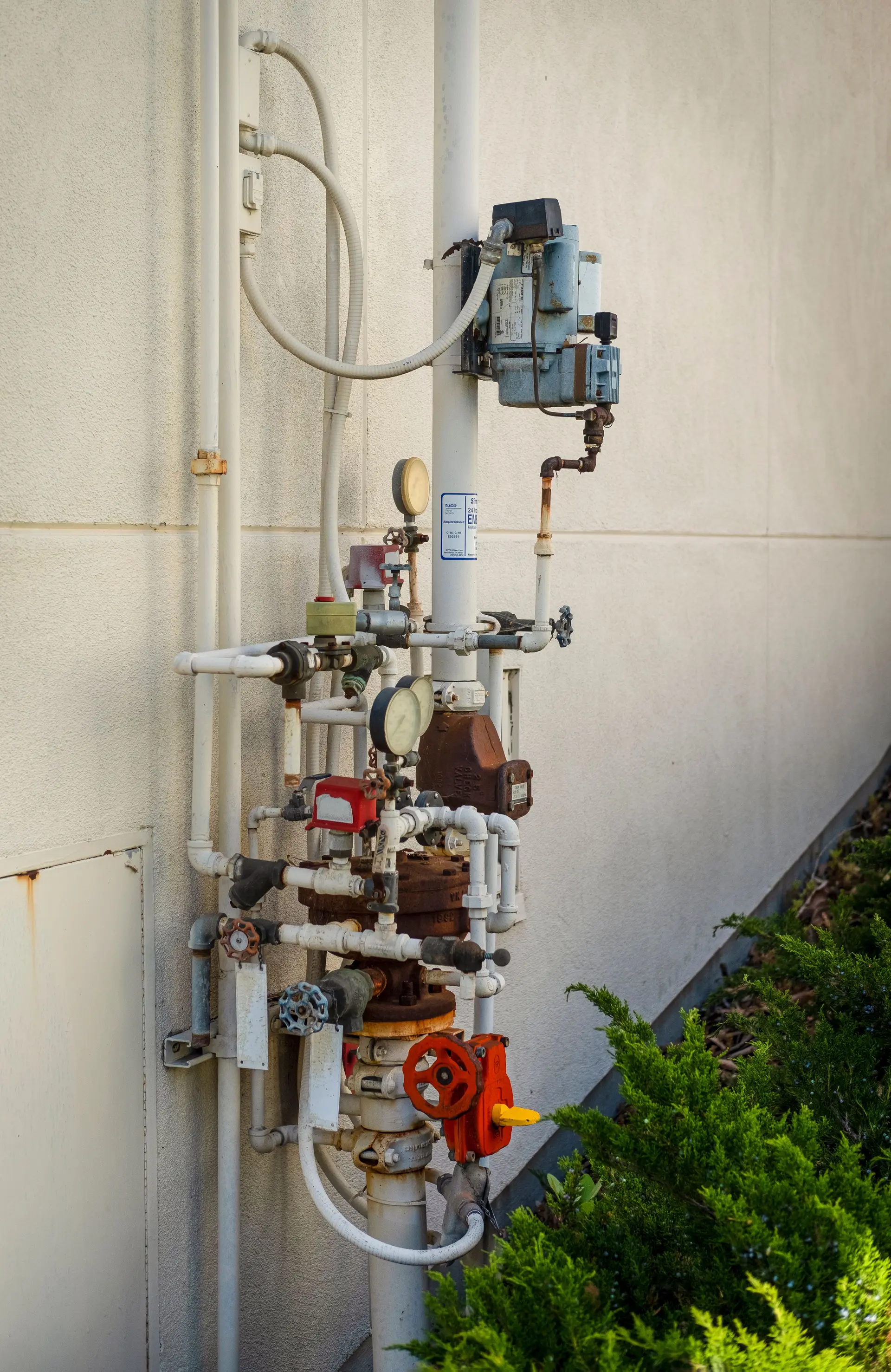 Residential exterior plumbing valves and piping
